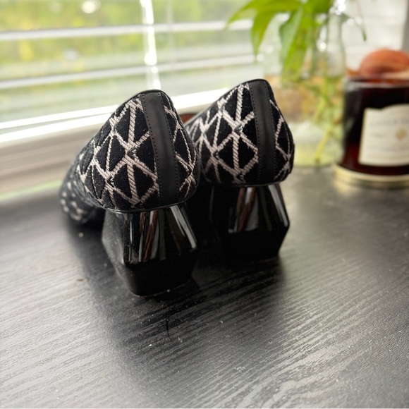 Emporio Armani Geometric Black and White Loafers - Picture 3 of 8